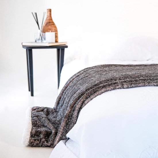 Sherpa Throw * Charcoal Grey